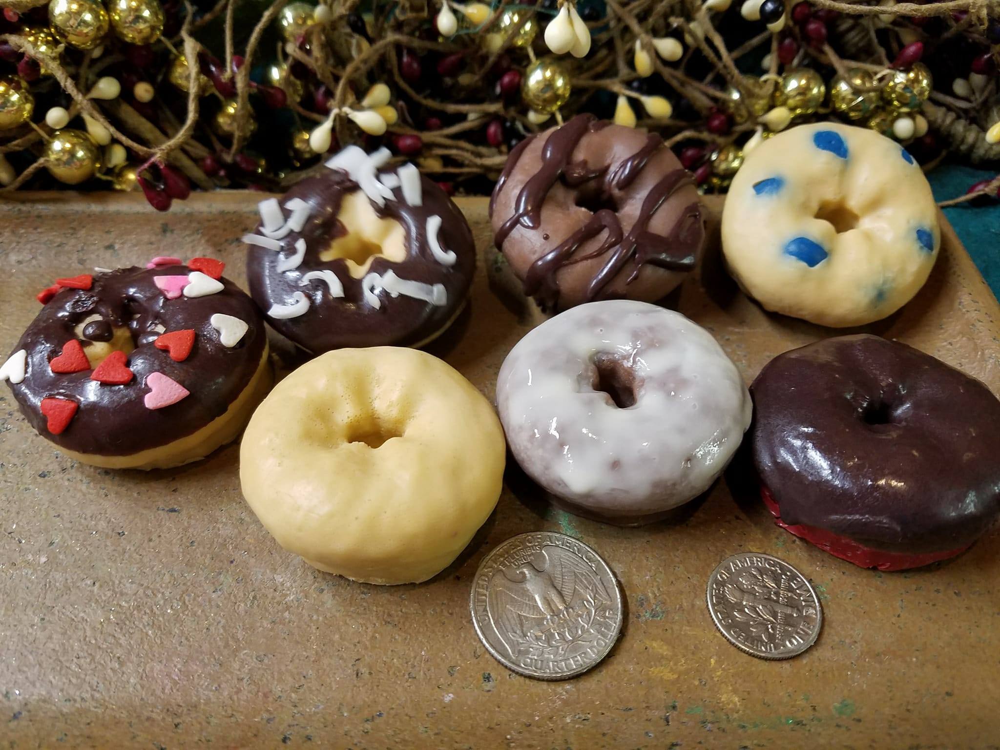 https://www.vanyulay.com/wp-content/uploads/2015/08/Mini-Doughnut-Silicone-Mold-874.jpg
