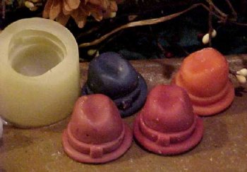https://www.vanyulay.com/wp-content/uploads/2015/08/Top-Hat-Embeds-4-Cavity-Silicone-Mold-1529.jpg