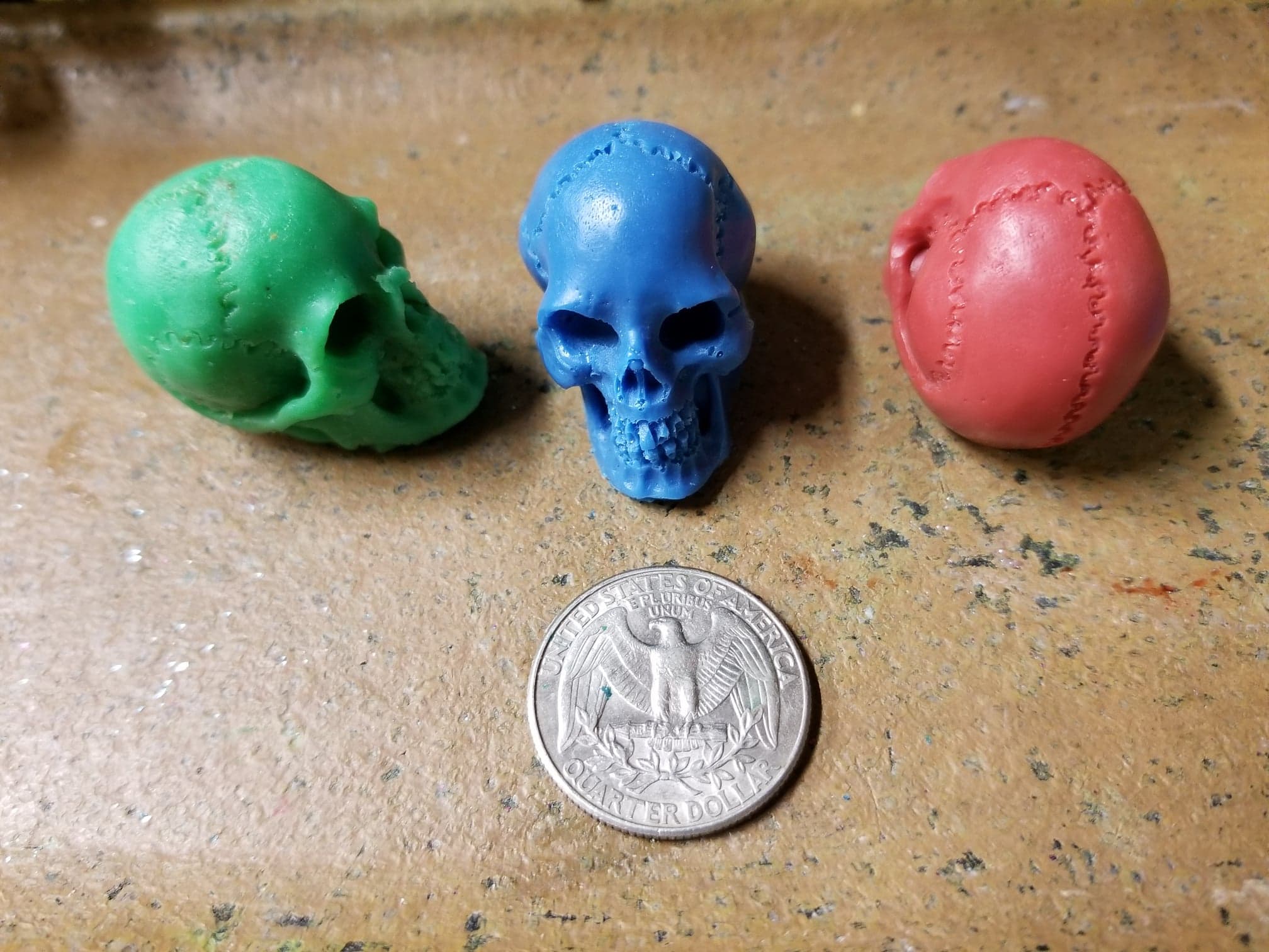 https://www.vanyulay.com/wp-content/uploads/2018/07/Skull-Embed-Silicone-Mold-5532-2.jpg
