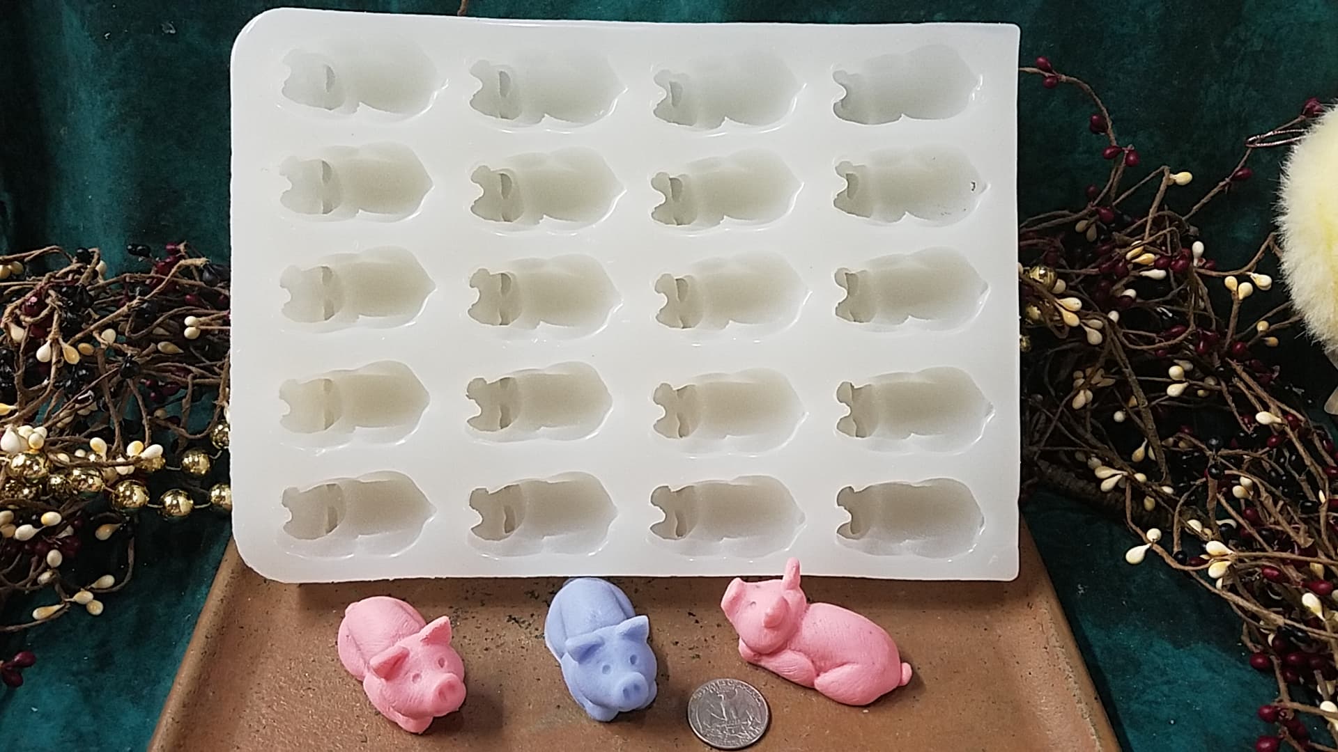 https://www.vanyulay.com/wp-content/uploads/2019/06/Pig-Silicone-Mold.jpg