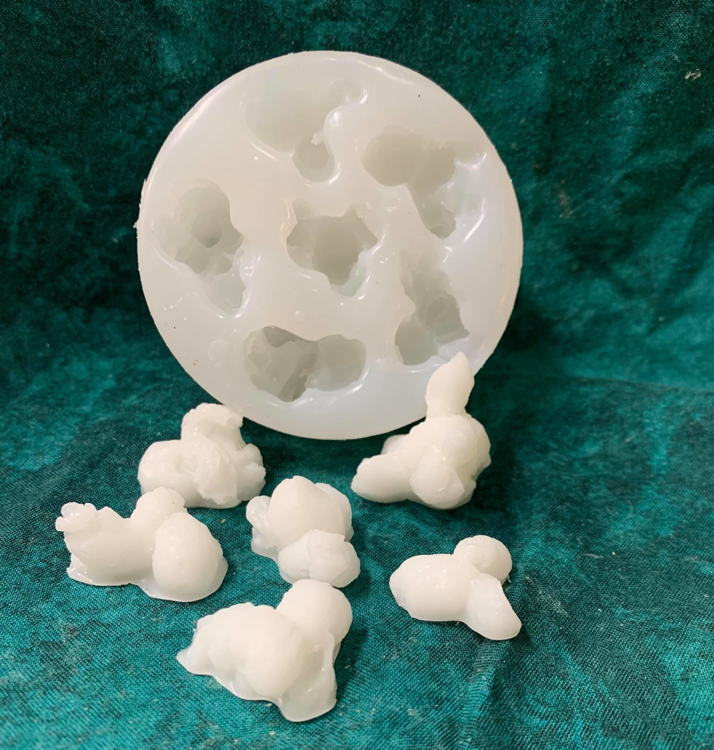 https://www.vanyulay.com/wp-content/uploads/2021/07/Popcorn-Silicone-Mold-6-cavity-2027-scaled.jpg